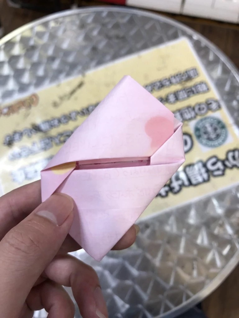 En Japon puedes obtener cartas de amor escritas por hermanas pequenas 1 min 1